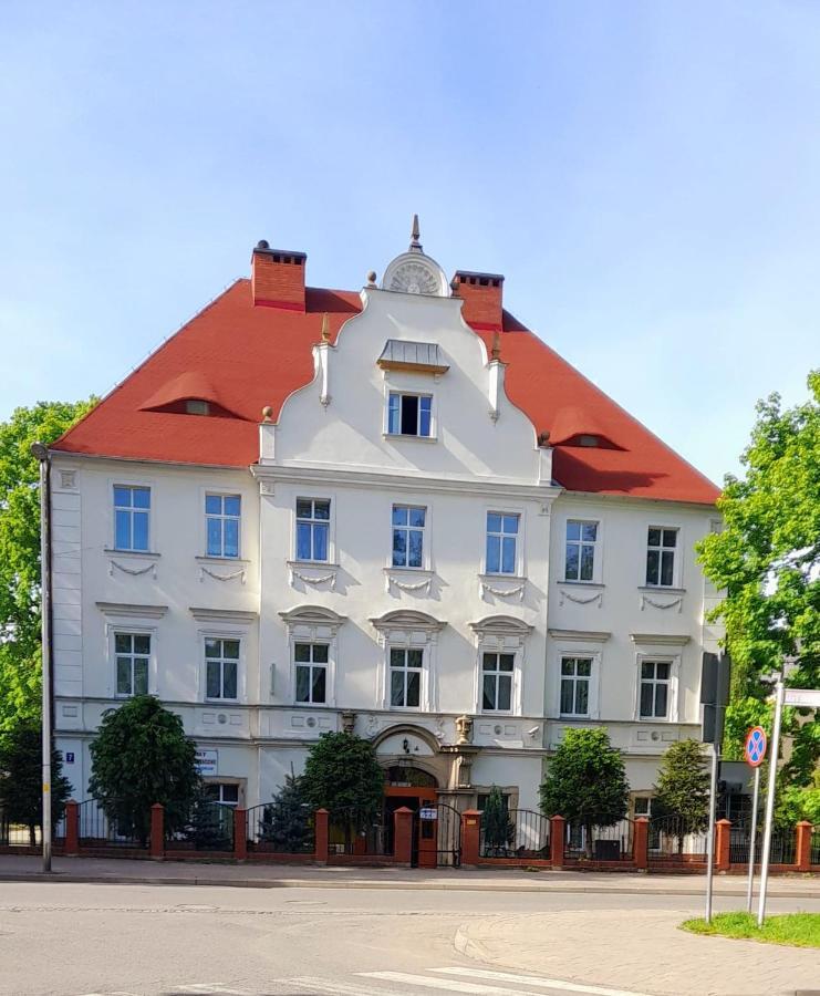 Hotel Krokus Kamienna Gora Exterior foto